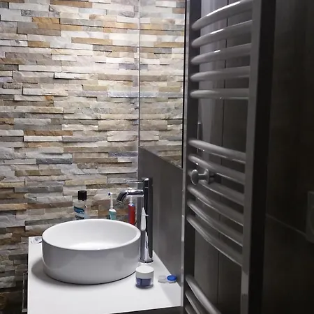 Grand Renove, Confort, Belles Prestations - Du Bois De L'ours Apartamento